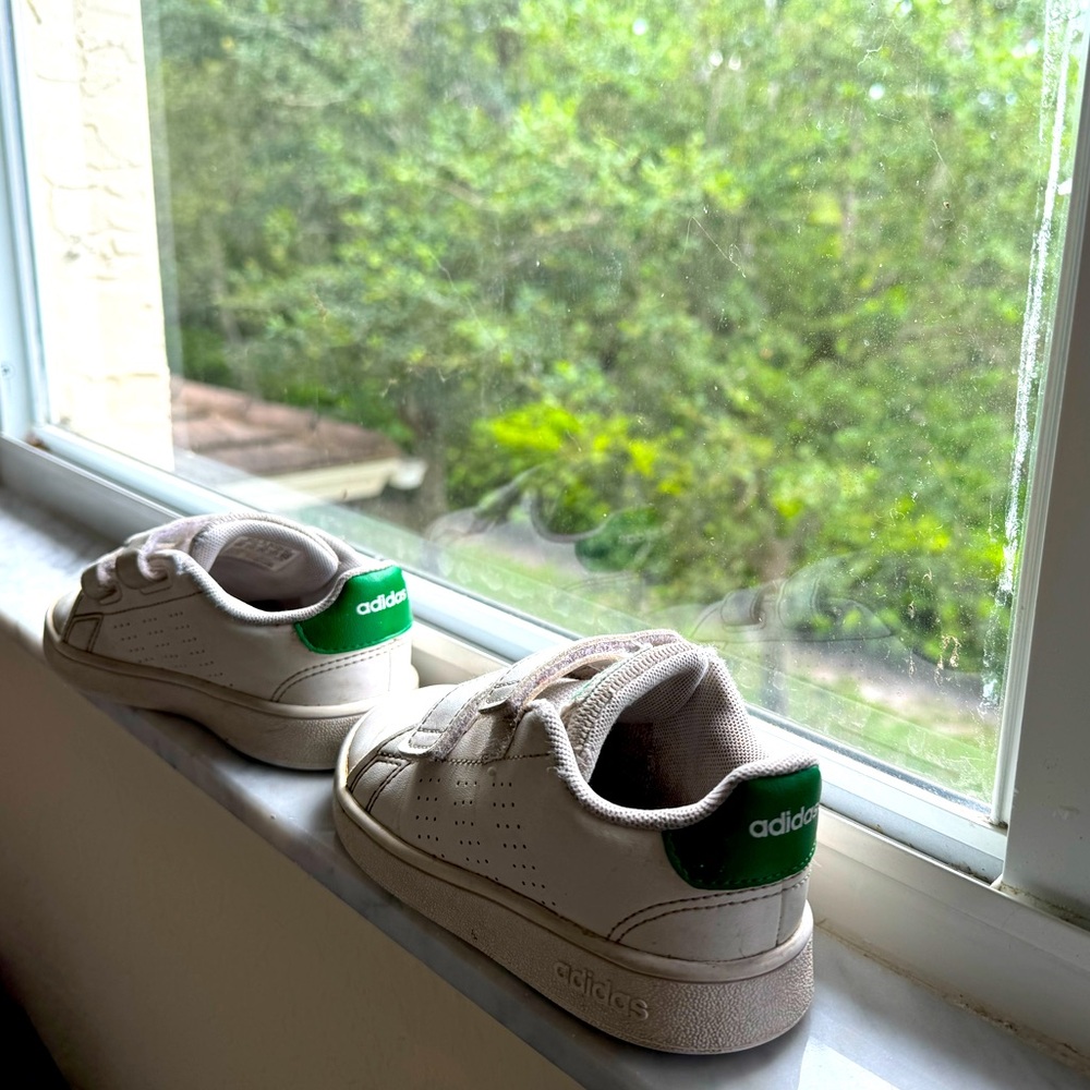 Good condition adidas sneakers